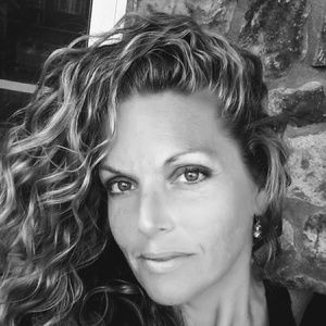 Meet your Posher, Alison!❤️